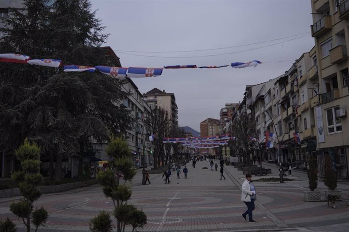 Archivo - Ciudad de Mitrovica, en Kosovo, en el marco de las tensiones con Serbia