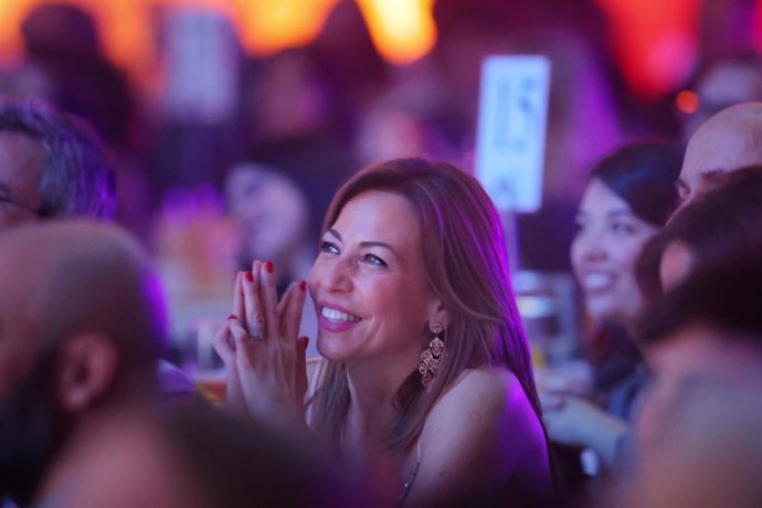 La alcaldesa de Zaragoza, Natalia Chueca, en los Premios de la Música Independiente.