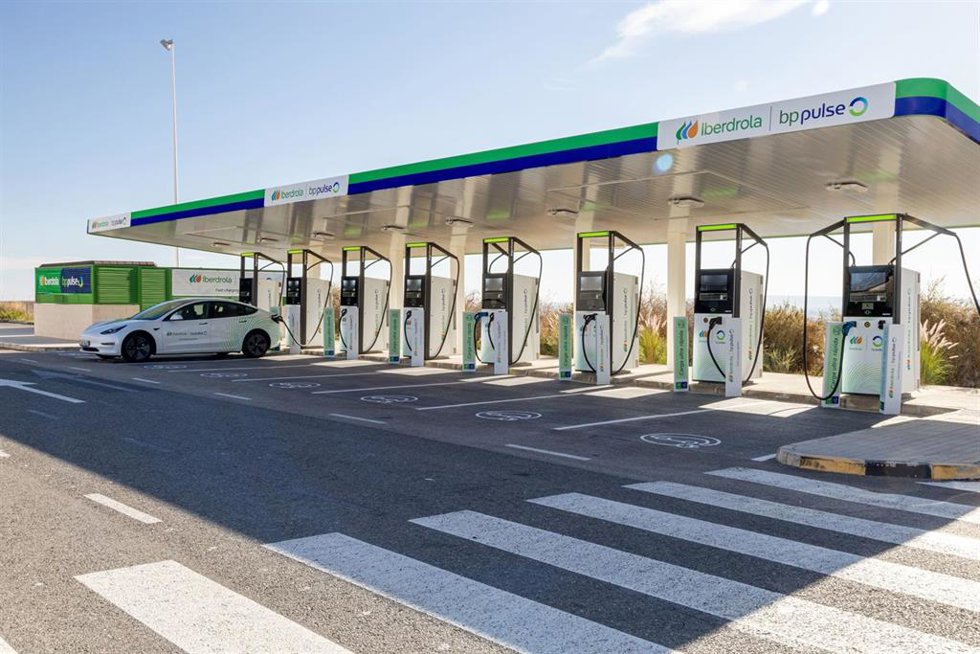 Hub de recarga de Iberdrola | bp pulse