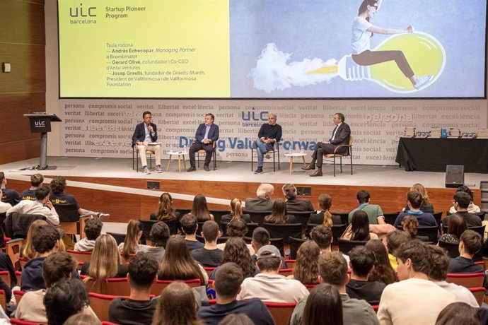 Alumnos y emprendedores han participado en la final del Startup Pioneer Program en UIC Barcelona