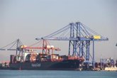 Foto: Empresarios piden un puerto seco transitorio para que València canalice tráficos desviados por la crisis en Mar Rojo
