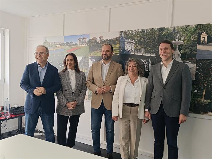 Rueda de prensa de repersentantes institucionales del PSOE en la sede local