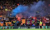 Foto: La UEFA sanciona al Barça con 32.000 euros por el comportamiento "racista" de su afición en París