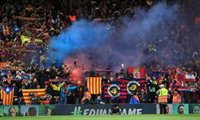 La UEFA sanciona al Barça con 32.000 euros por el comportamiento "racista" de su afición en París