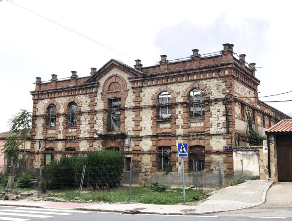 Casa cuartel de Cadalso de los Vídrios.