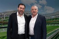 Puente visita el centro de formación de Ryanair en Irlanda, igual al que construye en Madrid por 100 millones