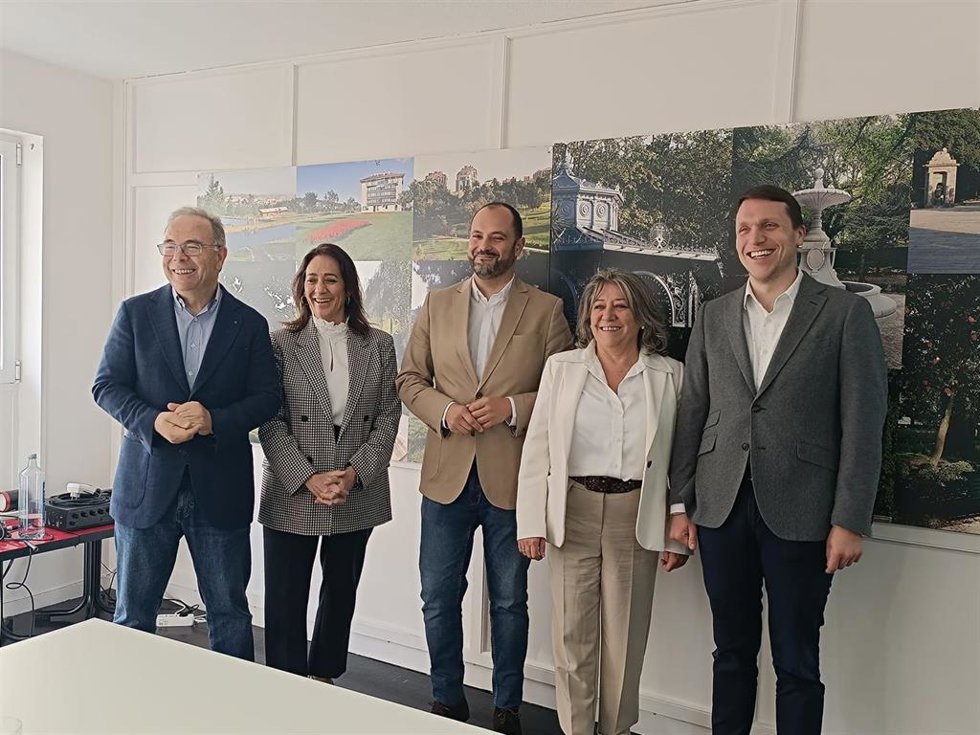 Rueda de prensa de repersentantes institucionales del PSOE en la sede local