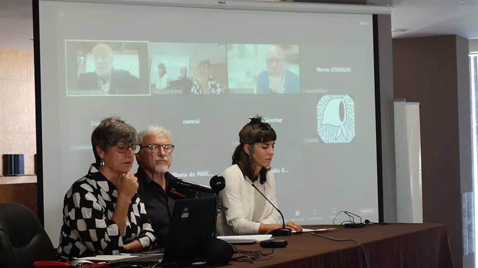 Rueda de prensa para dar a conocer la querella presentada en Elda (Alicante) por la familia de un trabajador abatido en esa población en 1976 por la Policía Armada durante movilizaciones laborales.