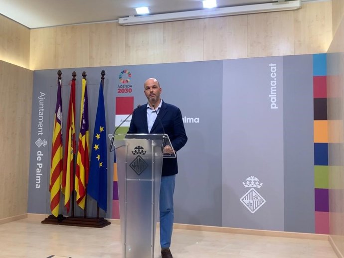 Archivo - El regidor de Urbanismo, Vivienda y Proyectos Estratégicos del Ayuntamiento de Palma, Óscar Fidalgo, en una imagen de archivo.