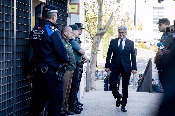 Pedro Rocha, a su llegada al Juzgado de Primera Instancia e Instrucción Número 4 de Majadahonda