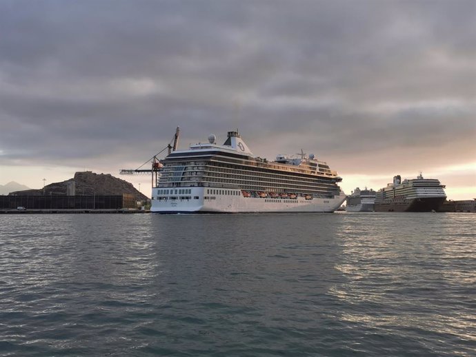 Crucero en el Puerto de Alicante.