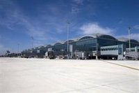 La Comunitat Valenciana pide la confirmación de la ampliación de los aeropuertos de Valencia y de Alicante-Elche