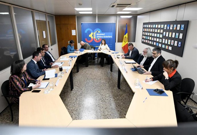 Un instante de la reunión entre autoridades catalanas y andorranas sobre infraestructuras.