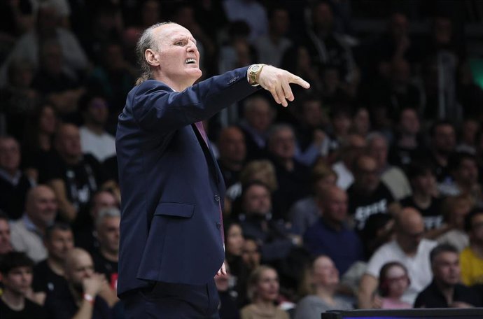 Dusko Ivanovic (head coach of Baskonia Vitoria-Gasteiz) during the Turkish Airlines EuroLeague basketball match between Segafredo Virtus Bologna and Baskonia Vitoria-Gasteiz on April 12, 2024 at Segafredo Arena in Bologna, Italy - Photo Michele Nucci / Li
