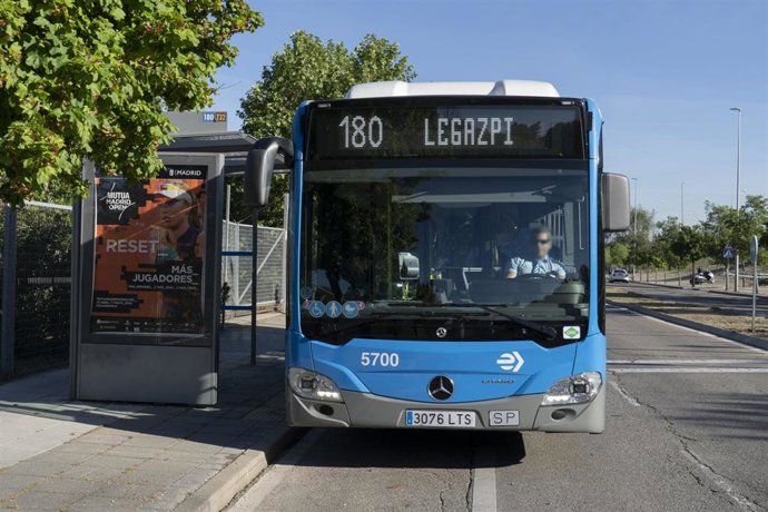 Imagen de la línea 180 de la EMT