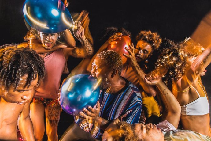 Dansa València festeja las esperanzas de la juventud brasileña con la 'Zona franca' de Alice Ripoll