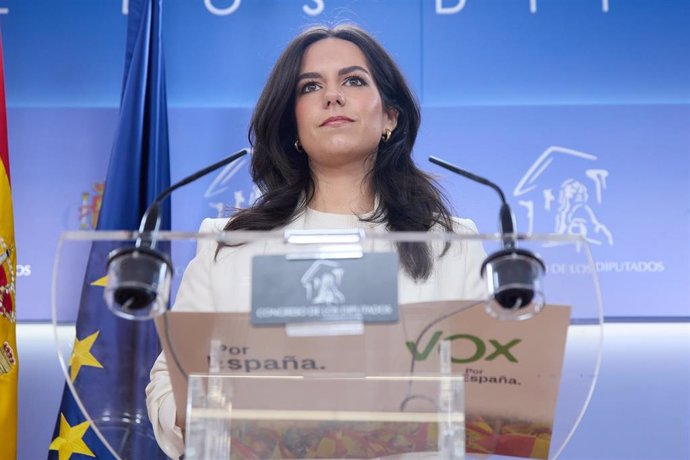 La portavoz de VOX en el Congreso, Pepa Millán, durante una rueda de prensa anterior a la reunión de la Junta de Portavoces, a 2 de abril de 2024, en Madrid (España).
