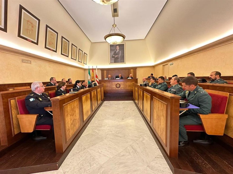 Reunión de la Junta Local de Seguridad con motivo de la Romería de la Virgen de la Cabeza.