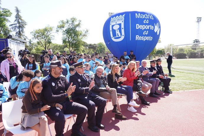 Acto contra la violencia en el deporte base en el Centro Deportivo Municipal de Orcasitas