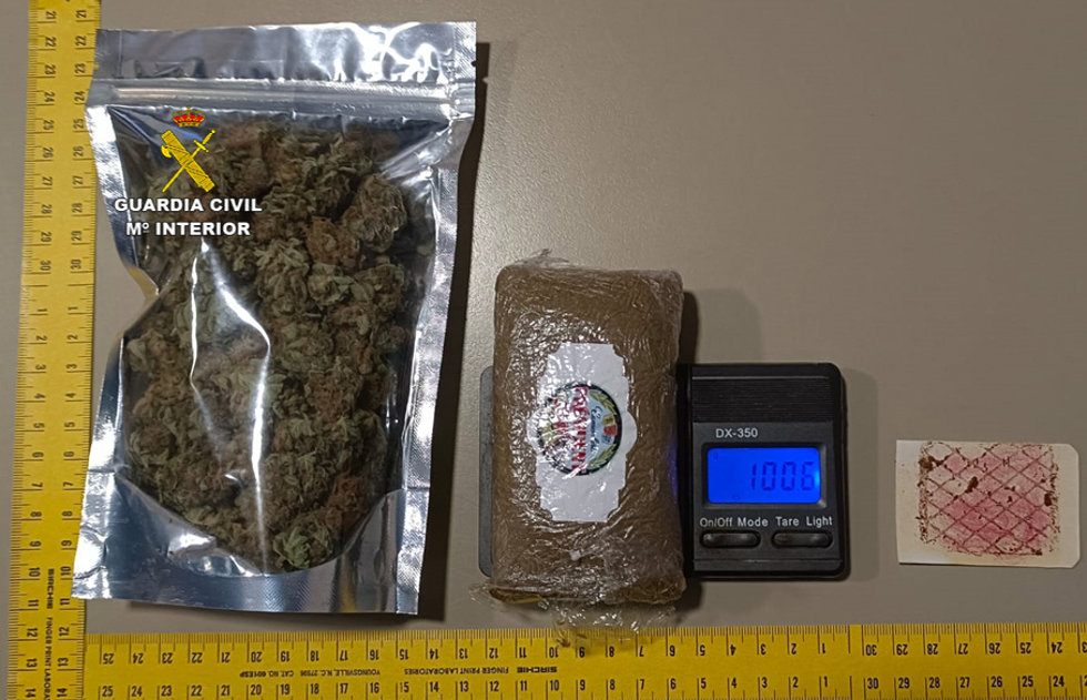 Hachis y marihuana intervenida a un conducto en Campos.