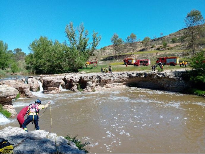 Muere un menor que se bañaba en Sant Fruitós de Bages (Barcelona) y no pudo salir del agua