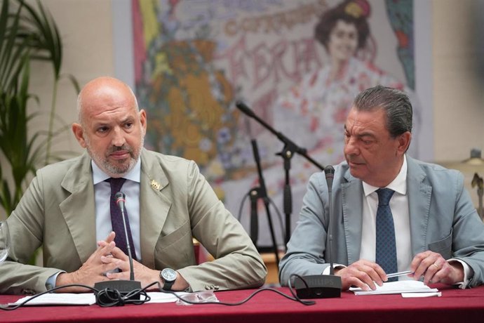 El delegado de Fiestas Mayores, Manuel Alés, y el delegado de Seguridad Ciudadana, Ignacio Flores.