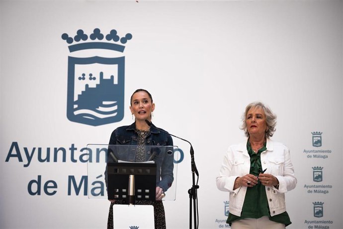 Elisa Pérez de Siles y Teresa Porras en rueda de prensa tras la junta de gobierno local