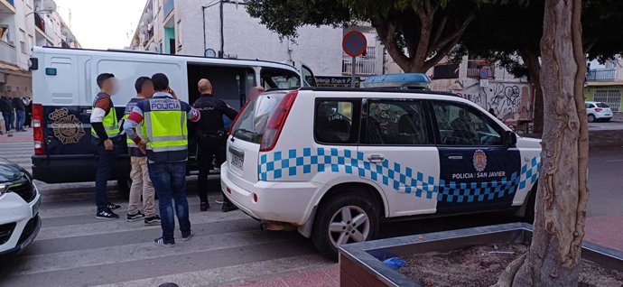 Una Operación Conjunta Con La Brigada De Extranjería De Policía Nacional Se Salda Con 11 Detenidos En San Javier