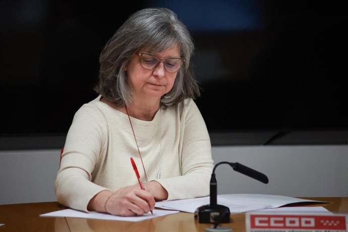 Archivo - La secretaria general de CC.OO. Madrid, Paloma López, en la sede del sindicato