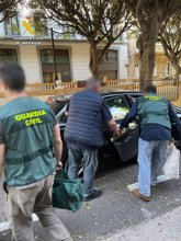 Foto: Detenido un corredor de seguros en Melilla por contratar pólizas de coche a nombre de fallecidos para estafar a clientes