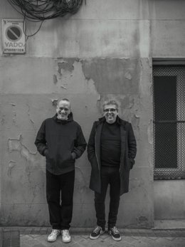 Los cantautores Pedro Guerra y Javier Álvarez.