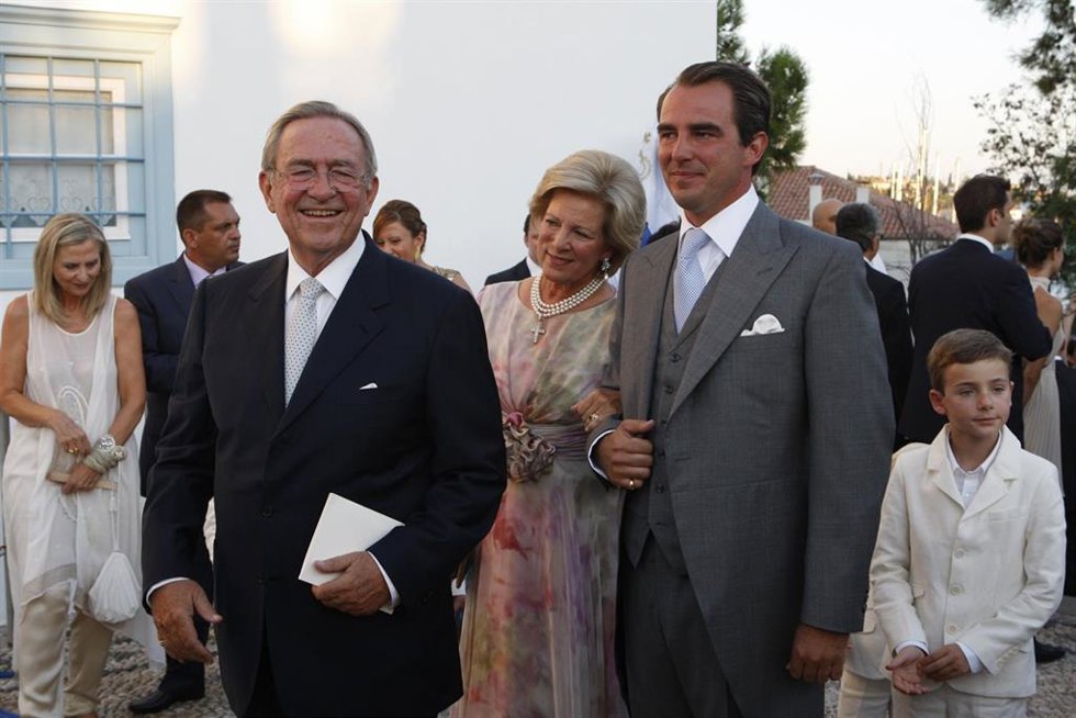 Archivo - El príncipe Nikolaos de Grecia con sus padres, Constantino II de Grecia y Ana María de Grecia