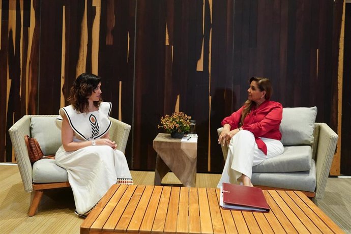 La presidenta de la Comunidad de Madrid, Isabel Díaz Ayuso, ha mantenido en México un encuentro institucional con la gobernadora del Estado de Quintana Roo, María Elena Lezama