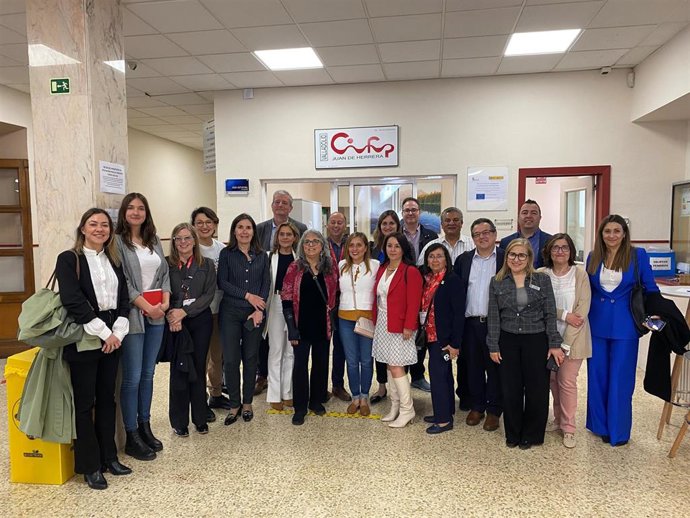 Personal docente del Community College durante su visita al centro 'Juan de Herrera'.