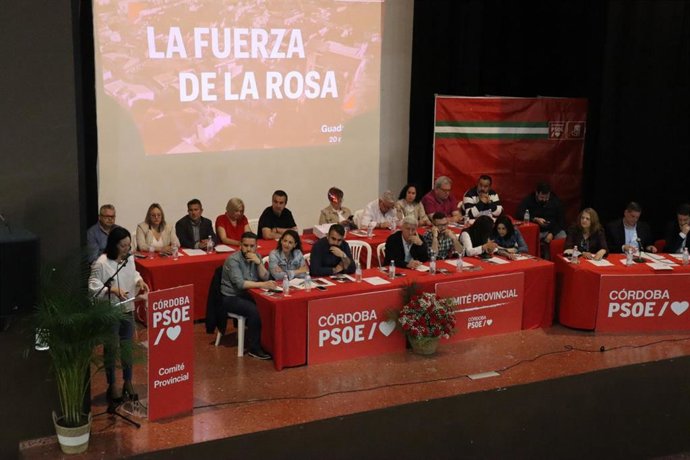 La secretaria general del PSOE de Córdoba, Rafi Crespín, en el Comité Provincial celebrado en Guadalcázar.