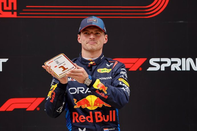 VERSTAPPEN Max (ned), Red Bull Racing RB20, portrait Sprint Race Podium during the Formula 1 Lenovo Chinese Grand Prix 2024, 5th round of the 2024 Formula One World Championship from April 19 to 21, 2024 on the Shanghai International Circuit, in Shanghai,