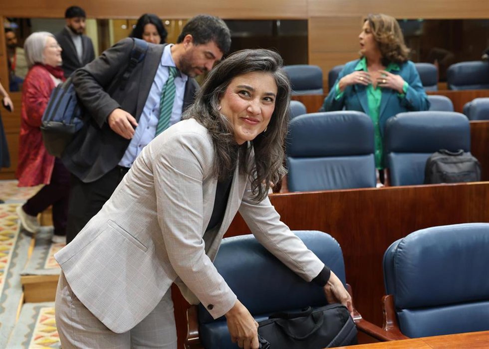 La portavoz de Más Madrid en la Asamblea, Manuela Bergerot, durante un pleno en la Asamblea de Madrid, a 11 de abril de 2024, en Madrid (España). 