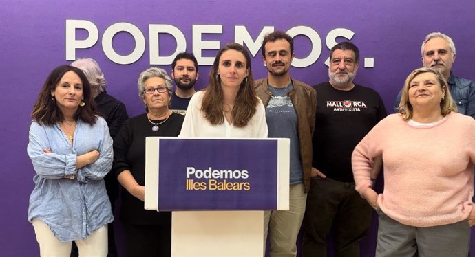 La coordinadora de Podemos Baleares, Lucía Muñoz, en rueda de prensa