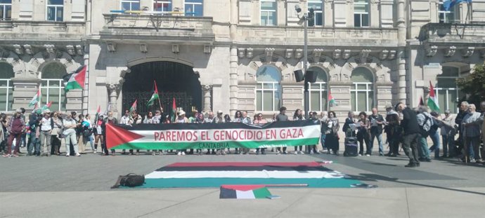 Manifestación para exigir en Santander el "fin de la compraventa de armas" con Israel