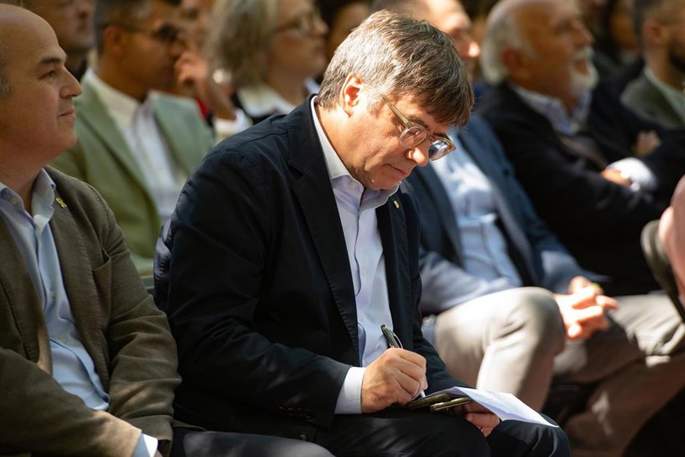 Archivo - El expresidente de la Generalitat y candidato de Junts+ a las elecciones catalanas, Carles Puigdemont