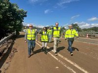 Una veintena de efectivos siguen trabajando en la A-92 para reparar el daño causado por el temporal en Granada