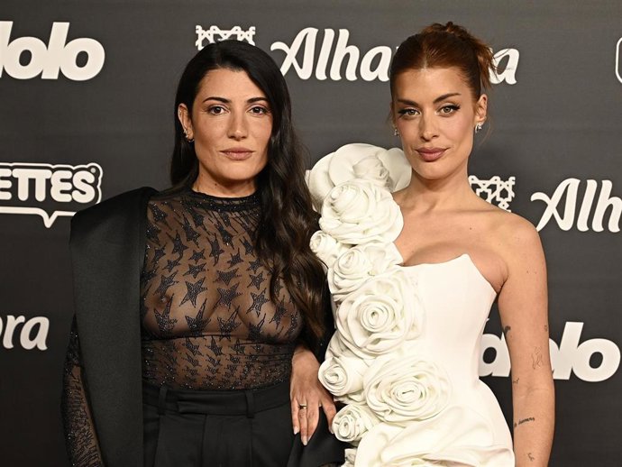 Archivo - Aida Domenech "Dulceida" y Alba Paul posan en el photocall de los 'Premios Ídolo 2024' en el Teatro Príncipe Pío, a 14 de marzo de 2024, en Madrid (España).