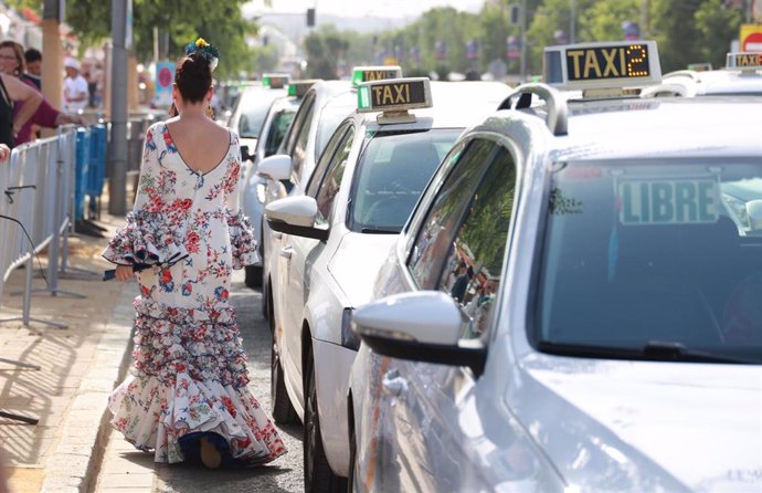 Imágenes del ambiente que se vive en el Real de la Feria, a 17 de abril de 2024, en Sevilla, Andalucía (España).  