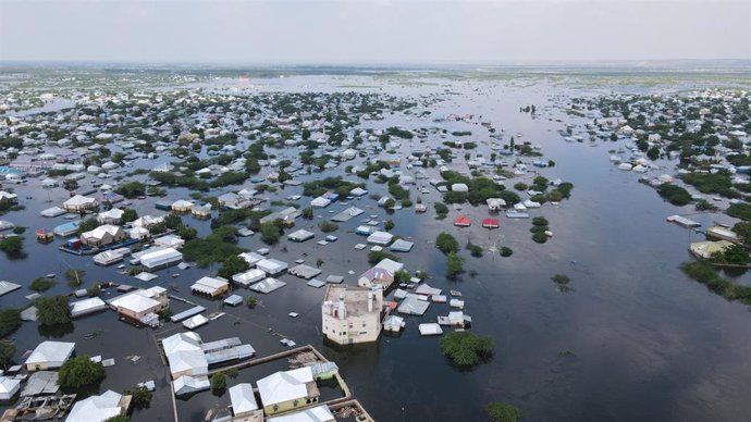 Archivo - Imagen de archivo de inundaciones en Beledweyne, Somalia 