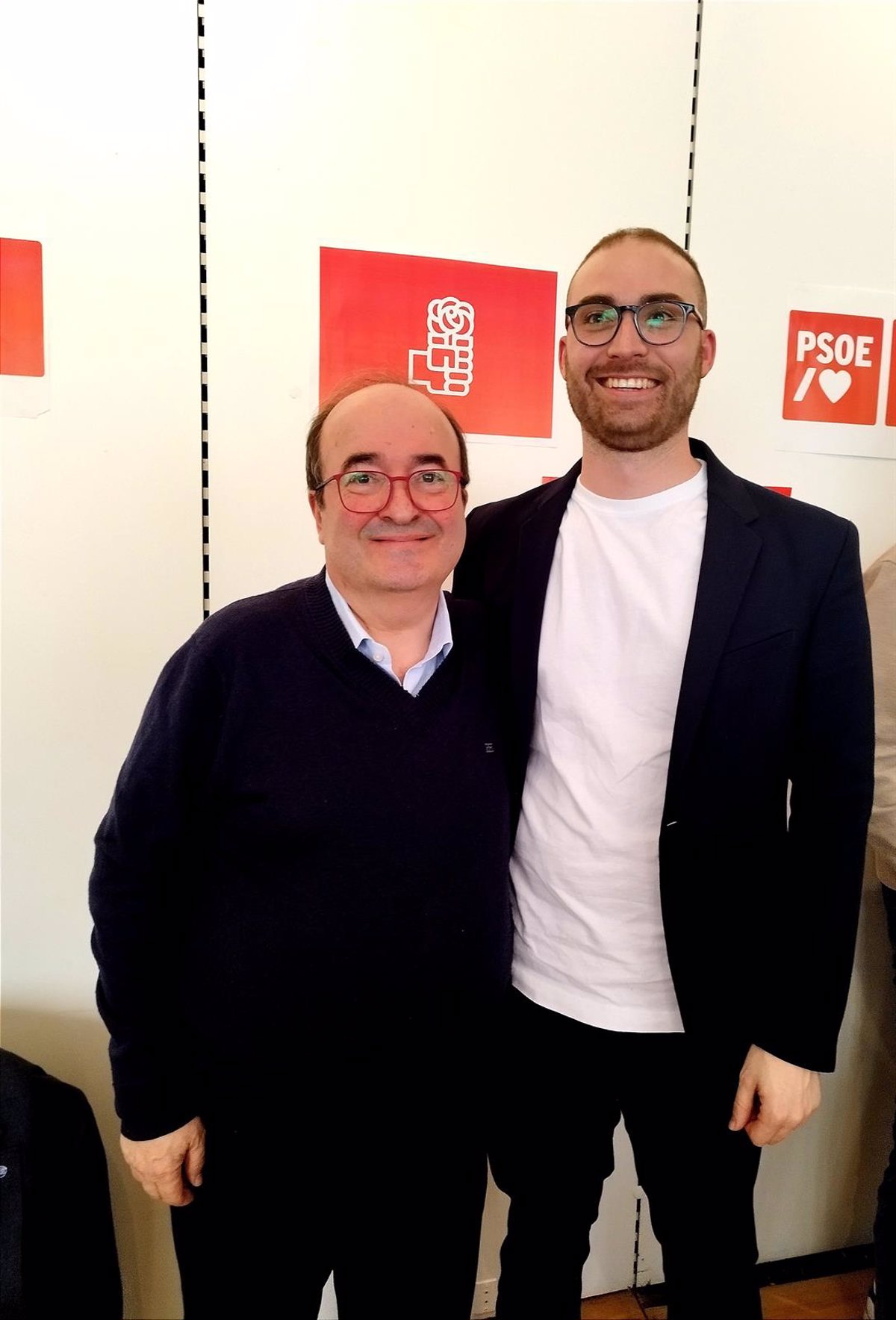 Iceta y el murciano Pedro Iniesta, líder del PSOE de París, se unen para apoyar al socialismo catalán y a Salvador Illa