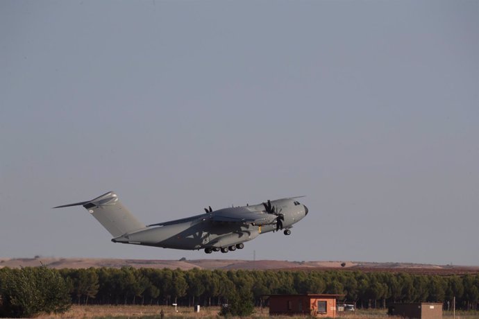 El avión A440M despega desde la base aérea de Torrejón de Ardoz hacia Dubái para evacuar a los españoles y colaboradores en Afganistán, a 18 de agosto de 2021, en Madrid (España)