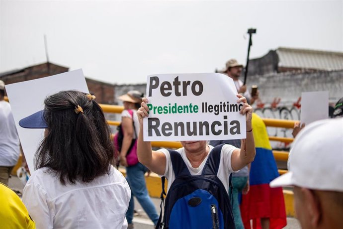 Archivo - Protestas contra Gustavo Petro 