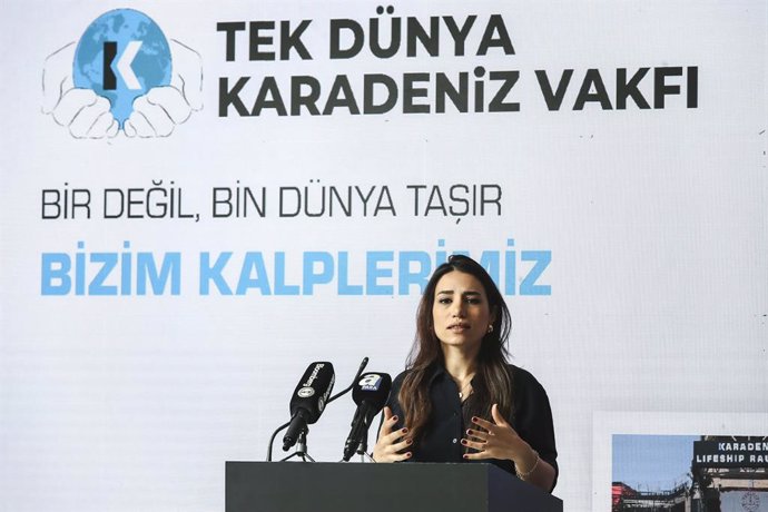 Zeynep Harezi Yilmaz, Deputy Chair of the One World Karadeniz Foundation, speaking at the event launch in Istanbul