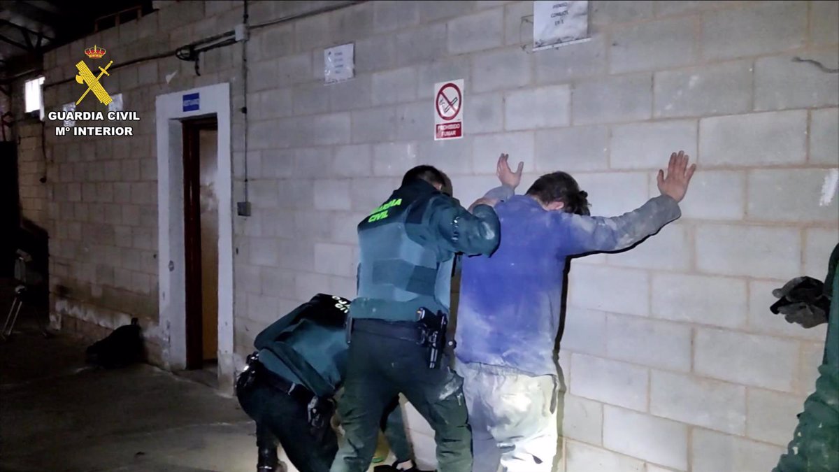 La Guardia Civil detiene a un multirreincidente especializado en el robo de cable