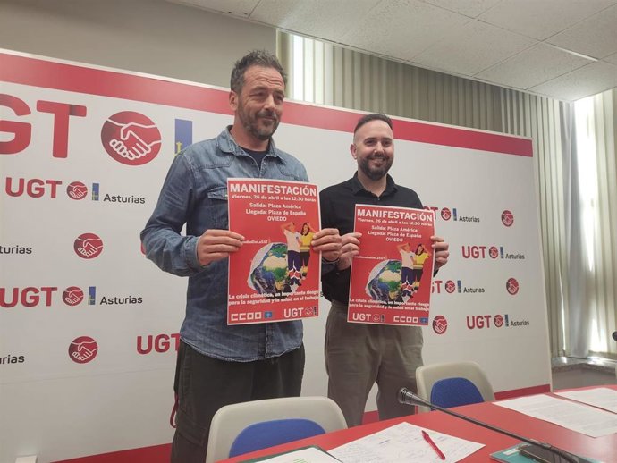 Los responsables de CCOO y UGT, Gerardo Argüelles y Marino fernández en rueda de prensa.